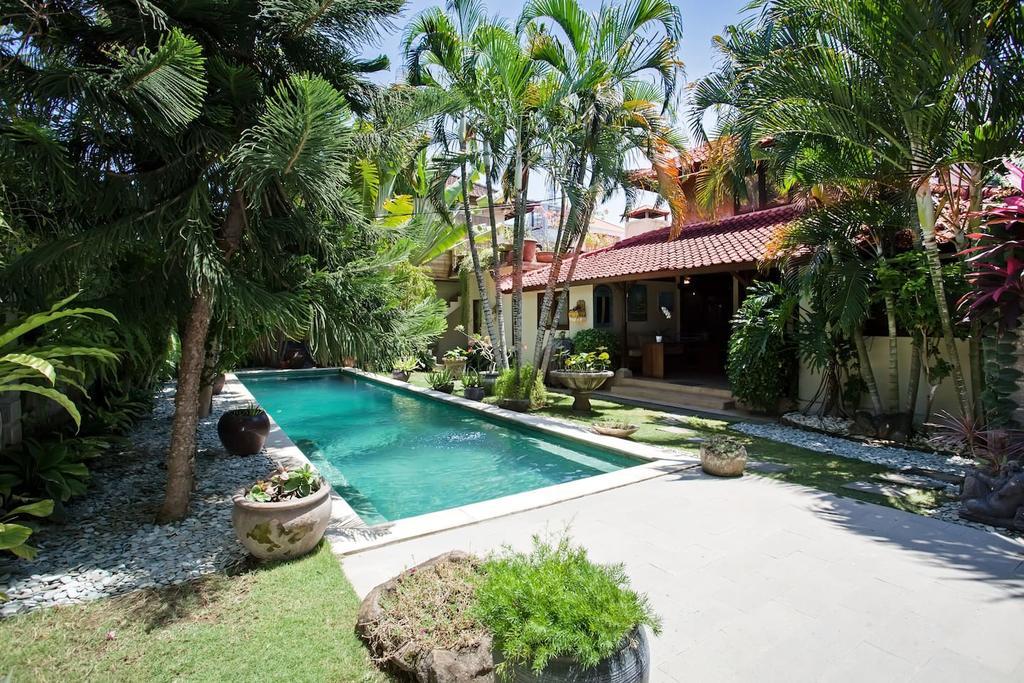 Villa Gajah Seminyak Esterno foto